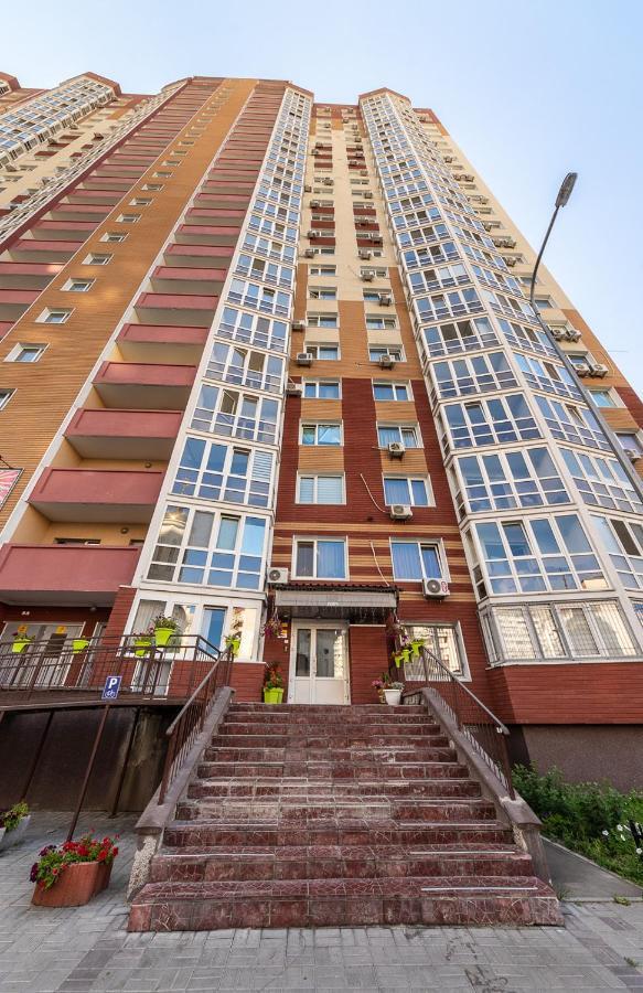 키예프 Студия На Бориса Гмыри 12Б 아파트 외부 사진